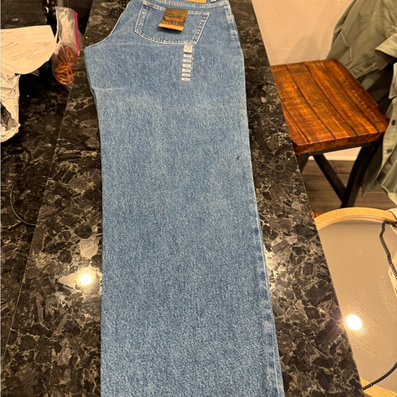 Relaxed Blue Jeans with Worn-In Appeal - Picture 3 of 4